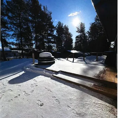 Cozy Detached House Near Santa Claus Village Feriehus