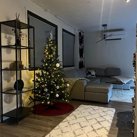 בית נופש Cozy Detached House Near Santa Claus Village רובניימי